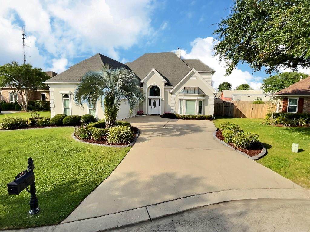 310 Saxony Court - Photo 1