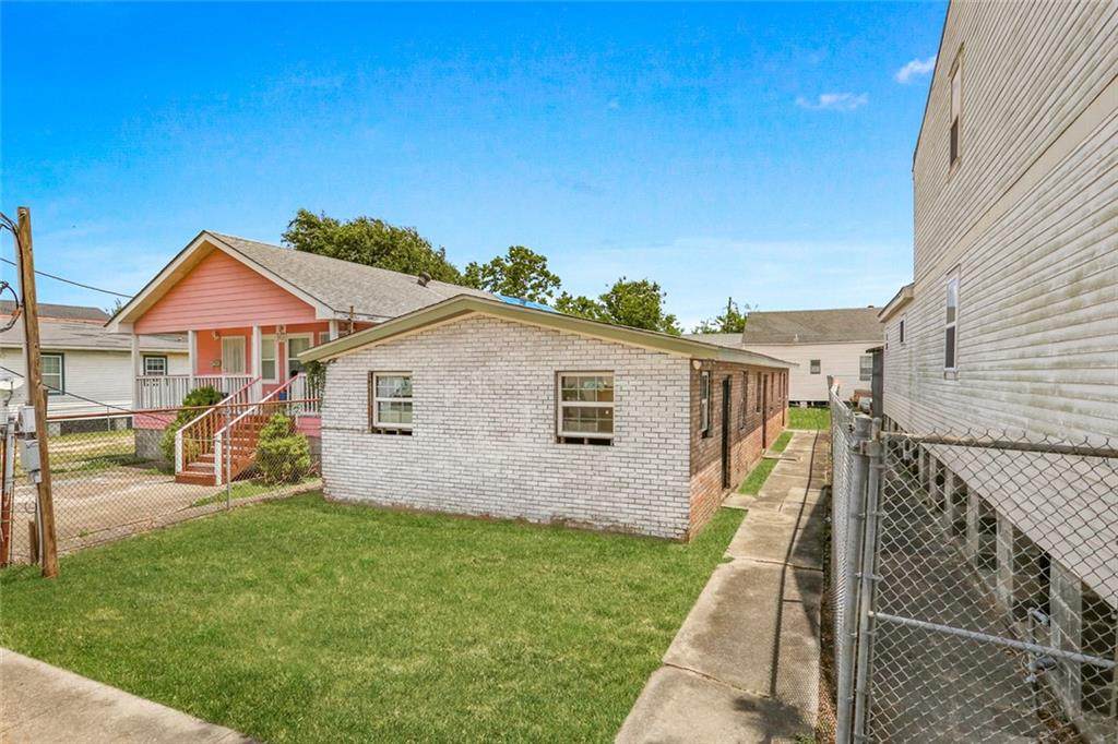 2005 Marigny Street - Photo 1