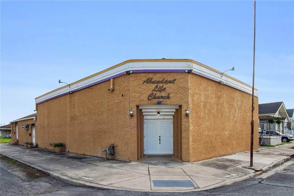 2737 Dreux Avenue - Photo 1