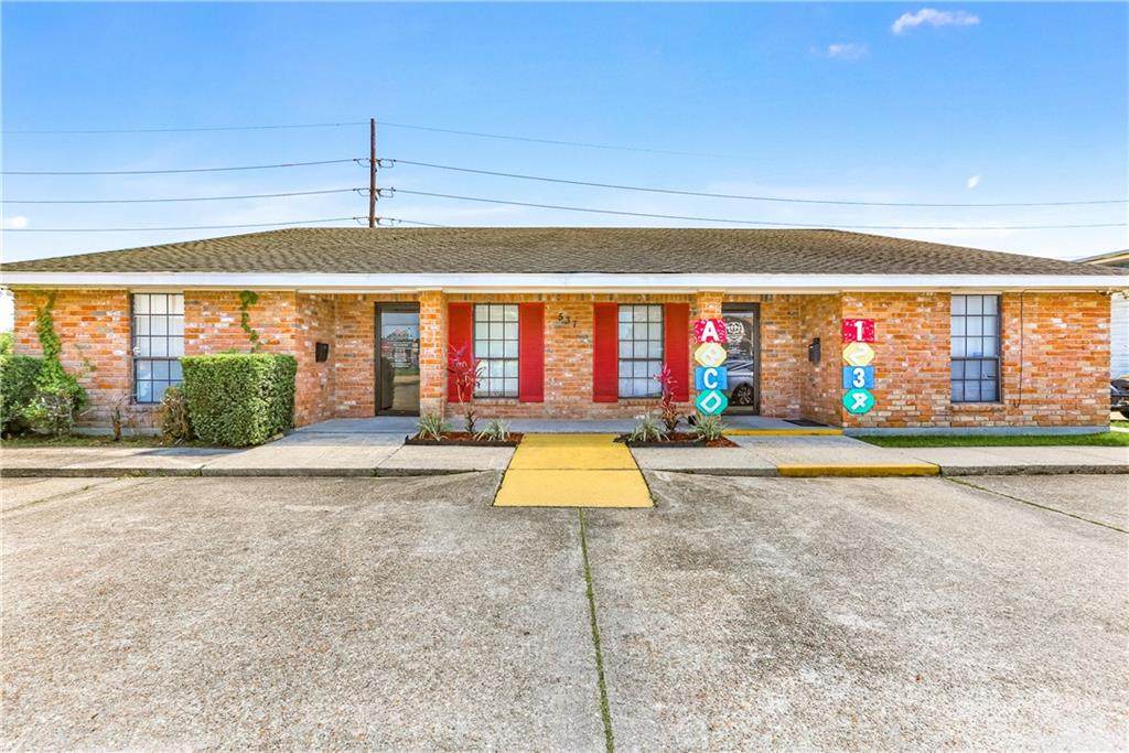 537 Holmes Boulevard - Photo 1