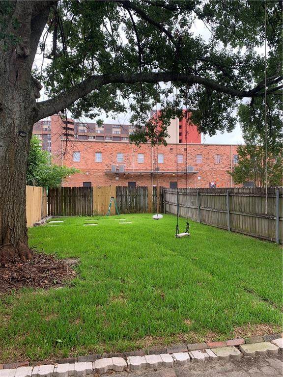 4910 Wabash Street - Photo 1