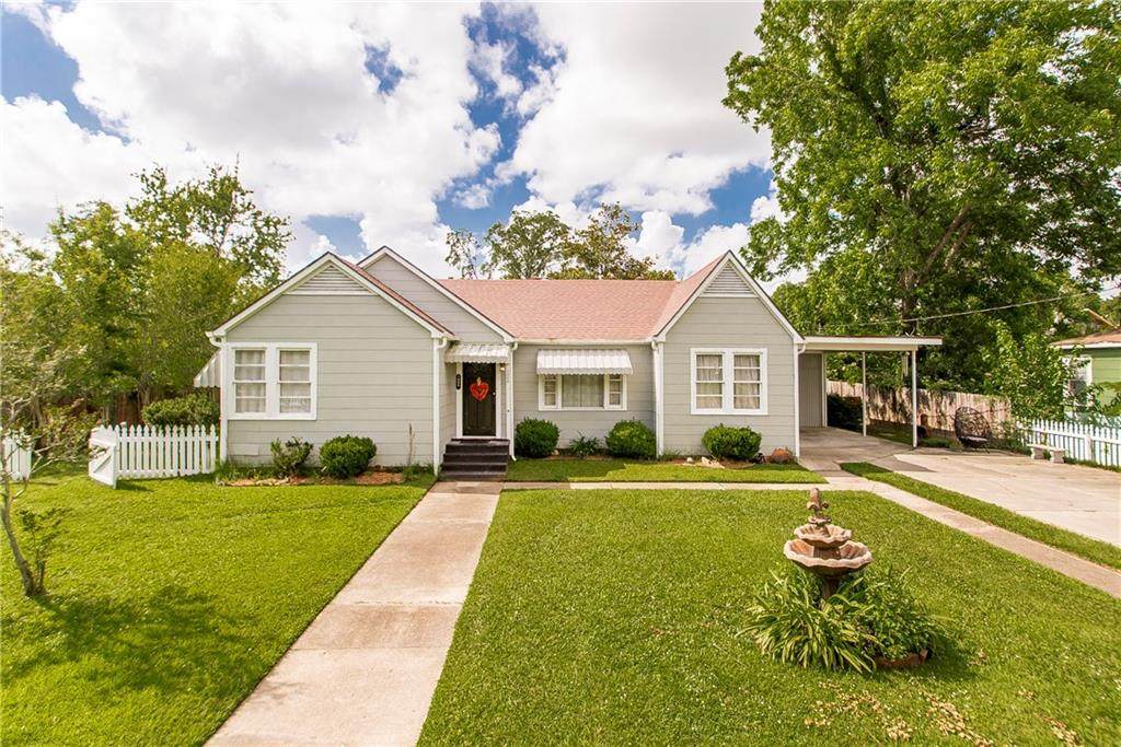 1004 Charles Street - Photo 1