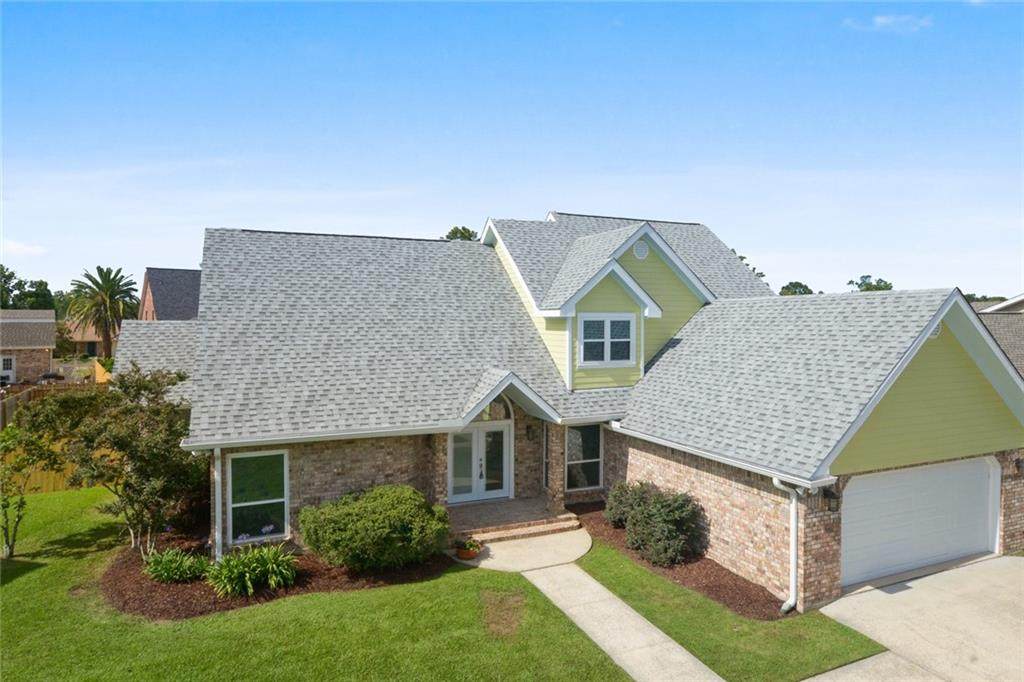 104 Savanna Drive - Photo 1