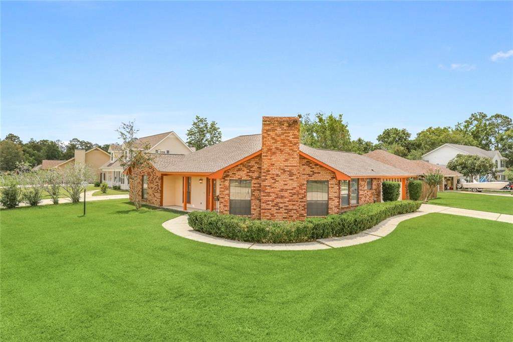 200 Oakmont Drive - Photo 1