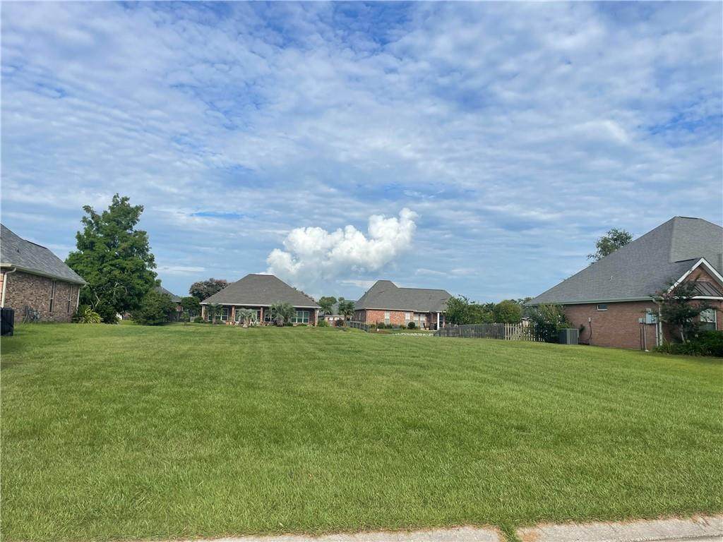 181 Lakeview Drive - Photo 1