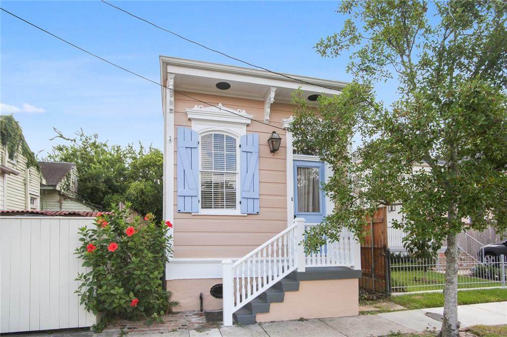727 Dufossat Street - Photo 1