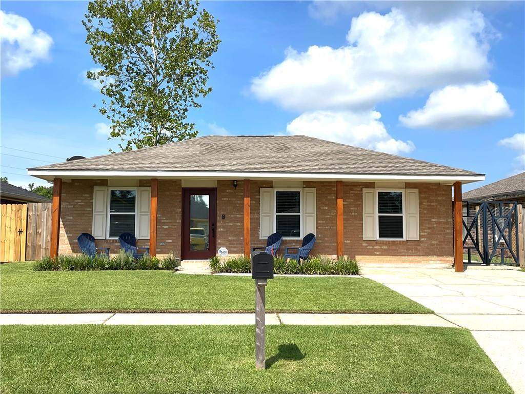 705 Belle Pointe Boulevard - Photo 1