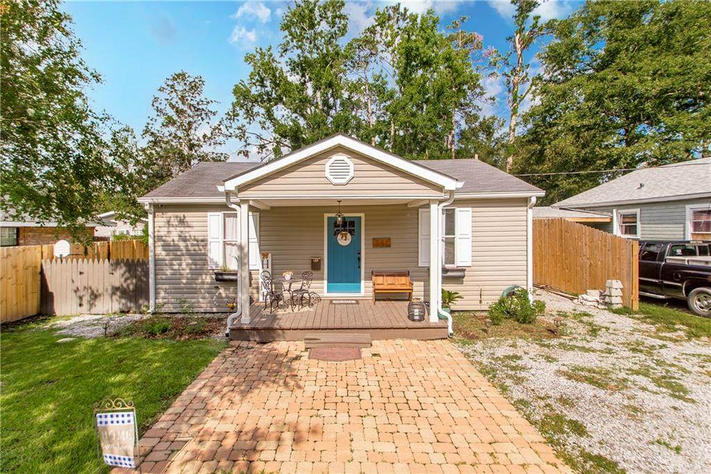 341 8TH Street - Photo 1