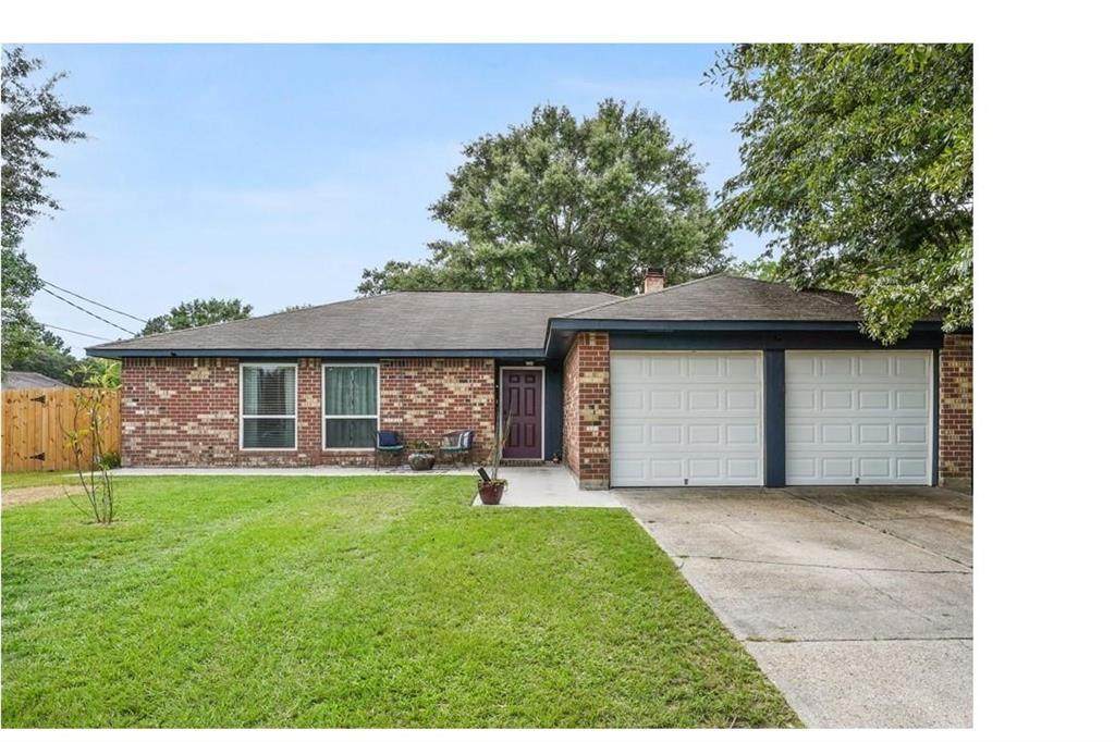 585 Lenwood Drive - Photo 1