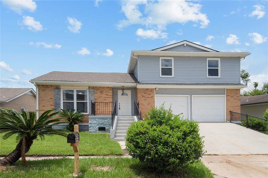 3832 Glenoak Drive - Photo 1