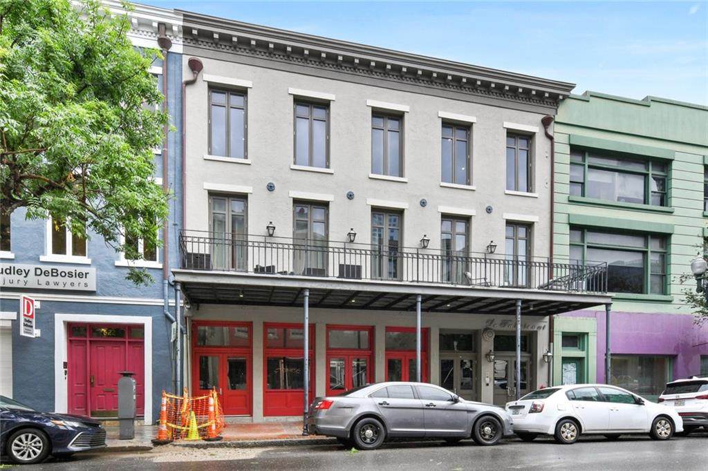 628 Baronne Street - Photo 1