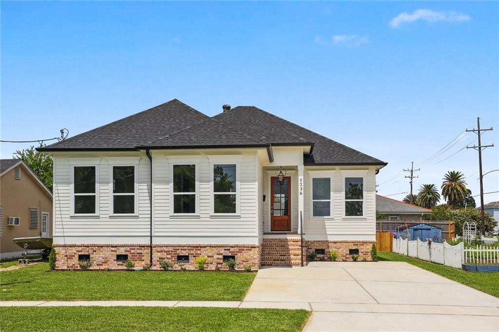 5236 Vermillion Boulevard - Photo 1