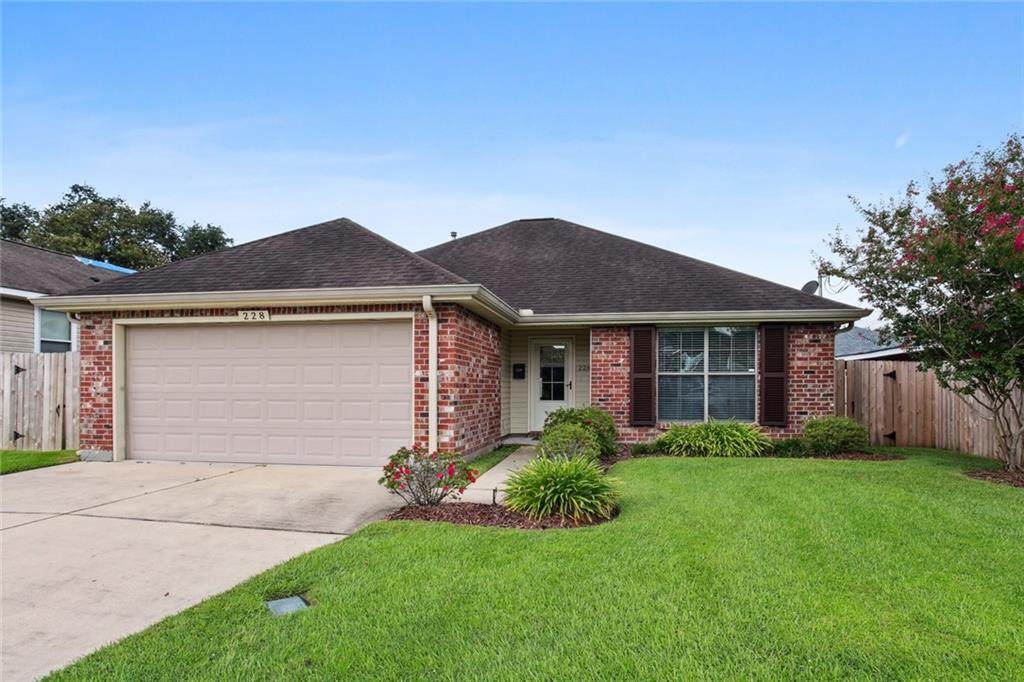 228 Carnation Avenue - Photo 1