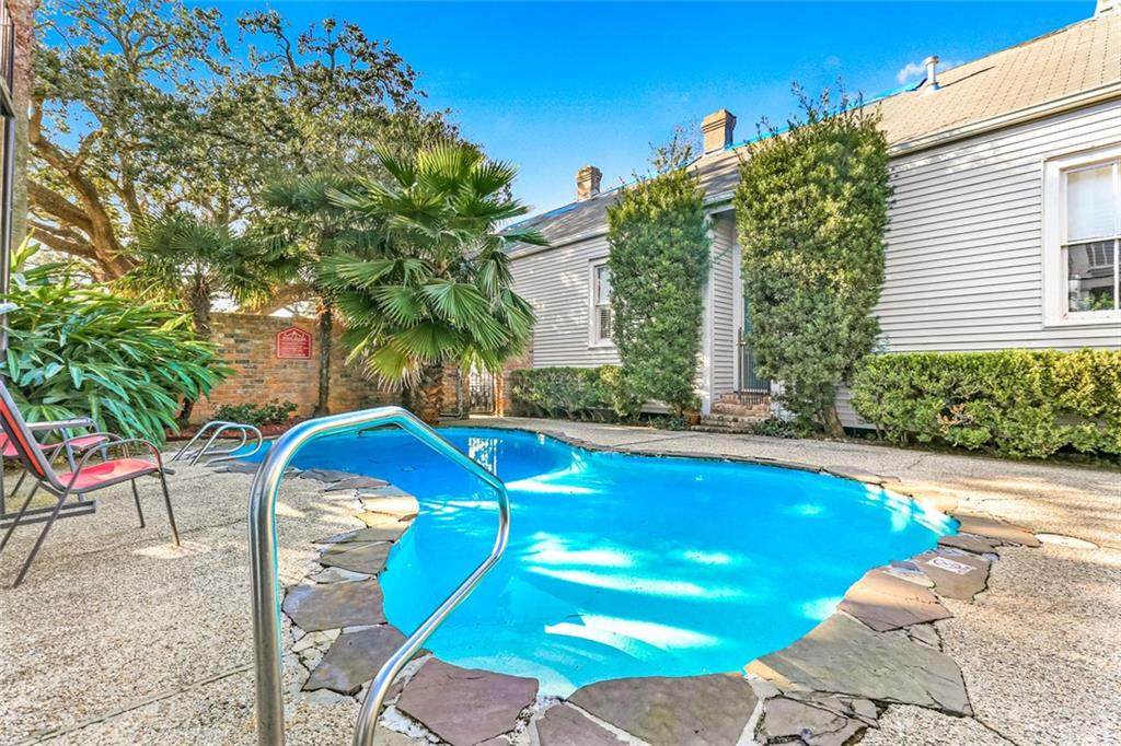 825 Louisiana Avenue - Photo 1