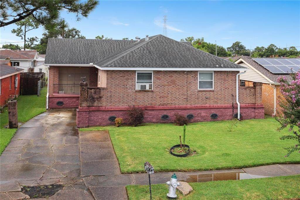 6518 Maumus Avenue - Photo 1