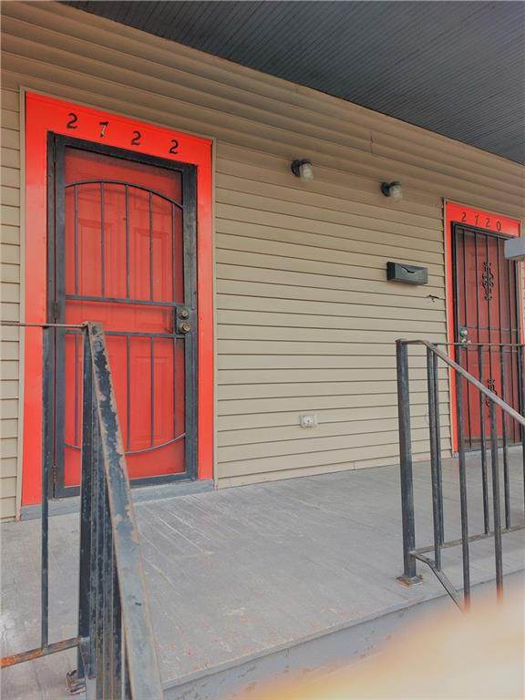 2720 Claiborne Avenue - Photo 1