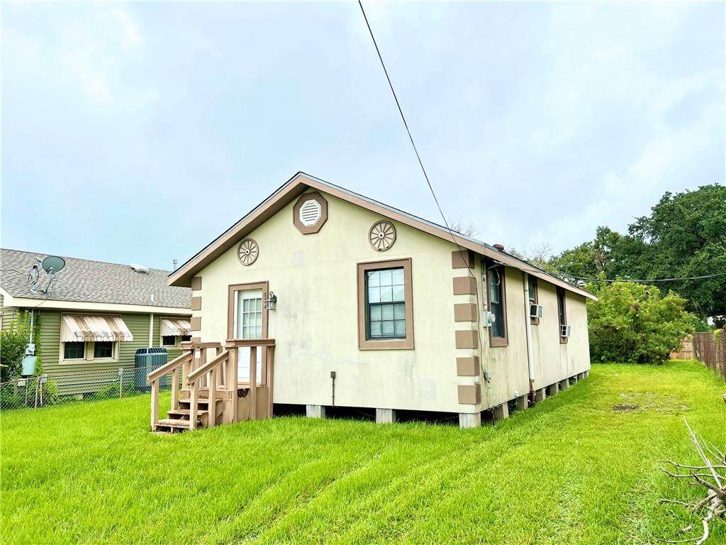 824 West Drive - Photo 1