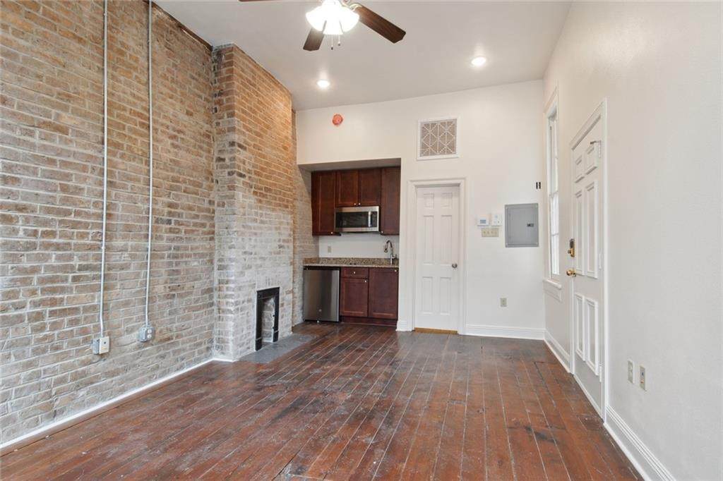 438 Dauphine Street - Photo 1