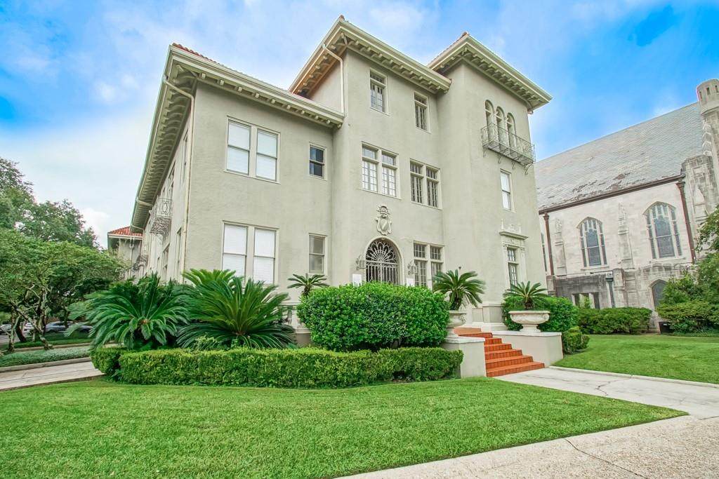 5912 St Charles Avenue - Photo 1