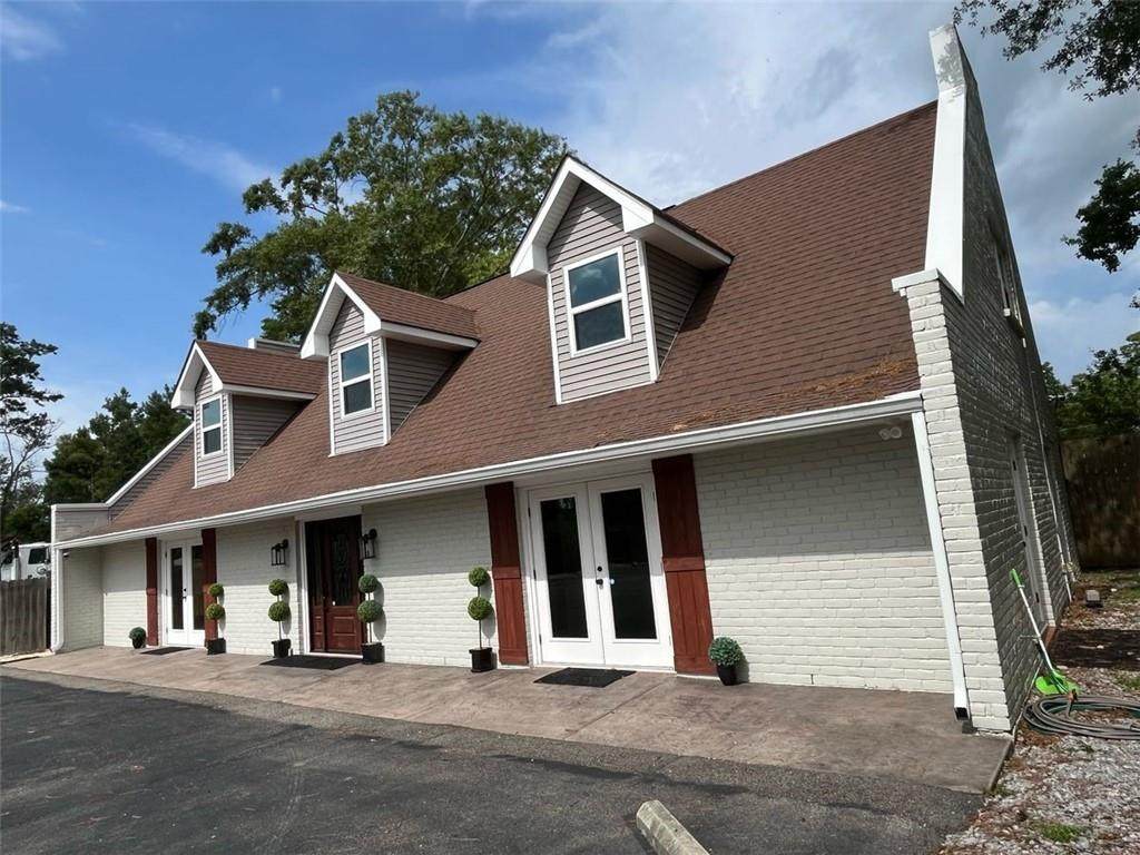 110 Spanish Court - Photo 1