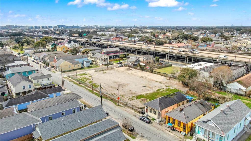 1507 Robertson Street - Photo 1