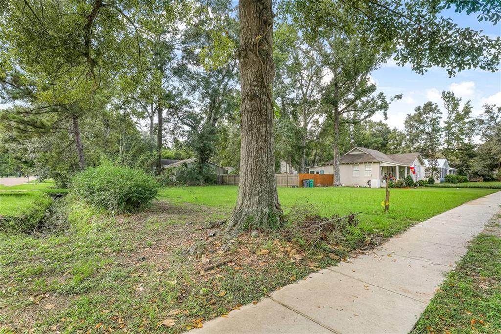 723 Jahncke Avenue - Photo 1