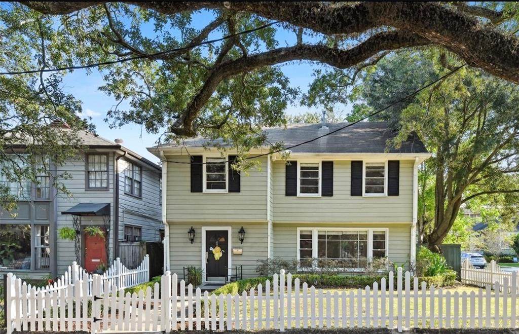 6201 Fontainebleau Drive - Photo 1