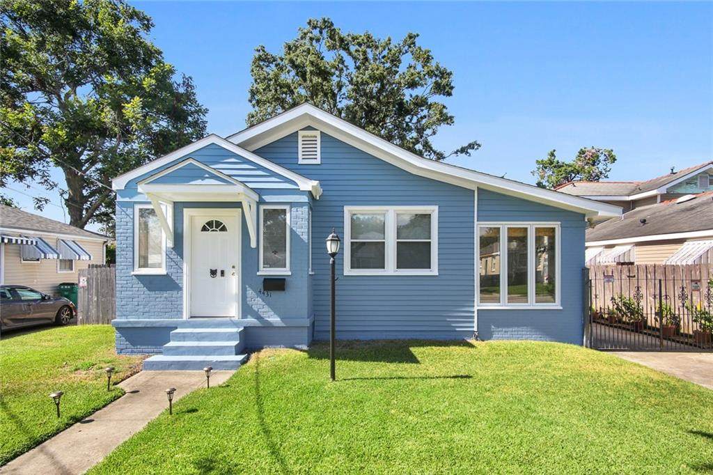 4431 Markham Avenue - Photo 1
