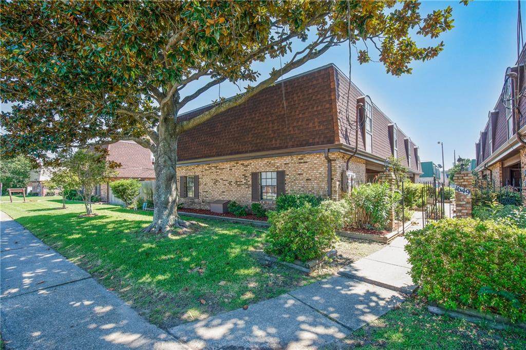 1653 42ND Street - Photo 1