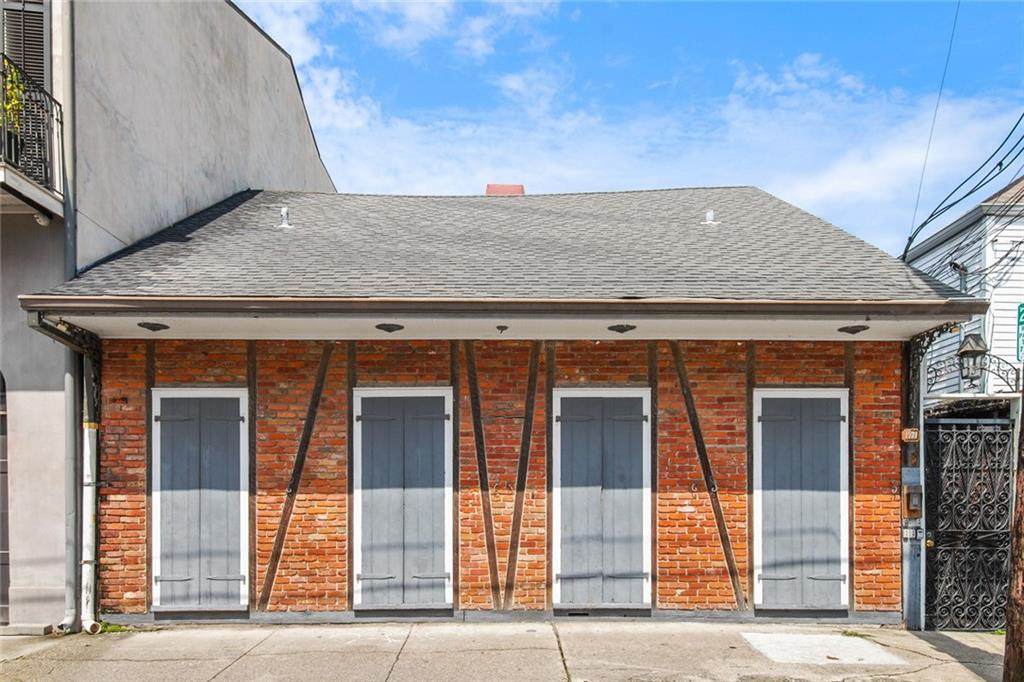1421 Chartres Street - Photo 1