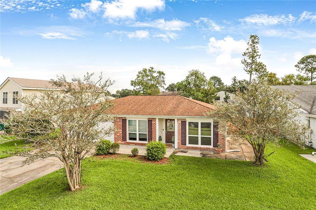 431 Holmes Drive - Photo 1