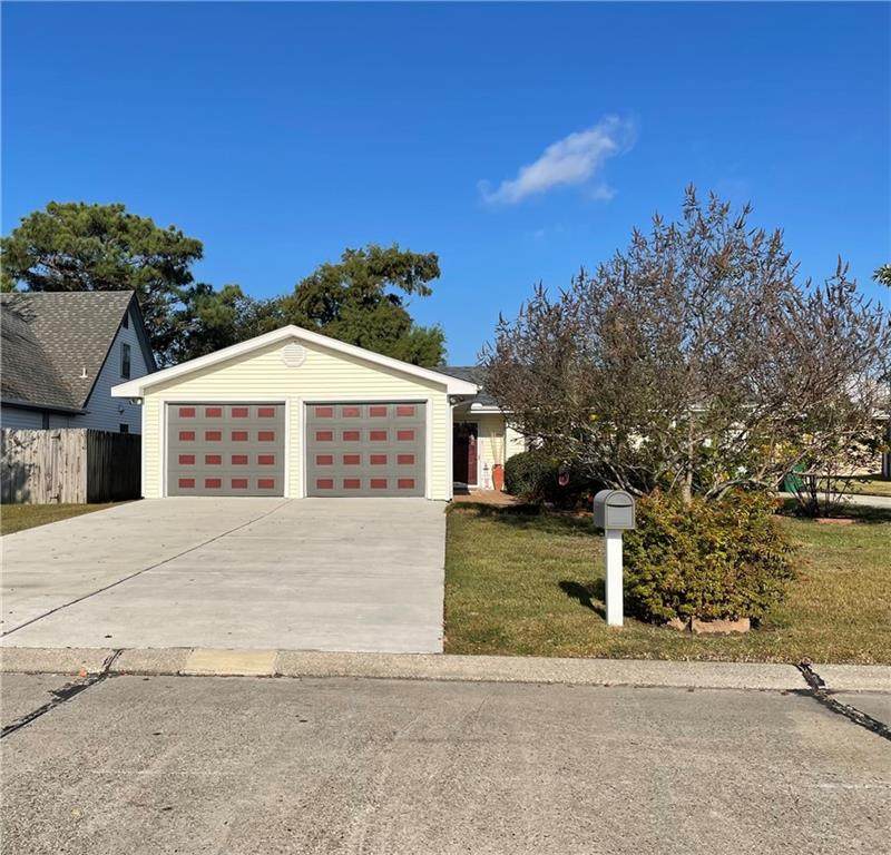 350 Moonraker Drive - Photo 1