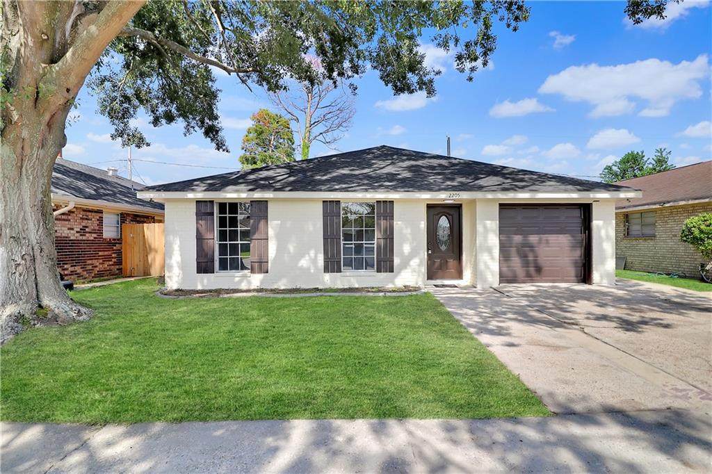 2205 Williamsburg Drive - Photo 1