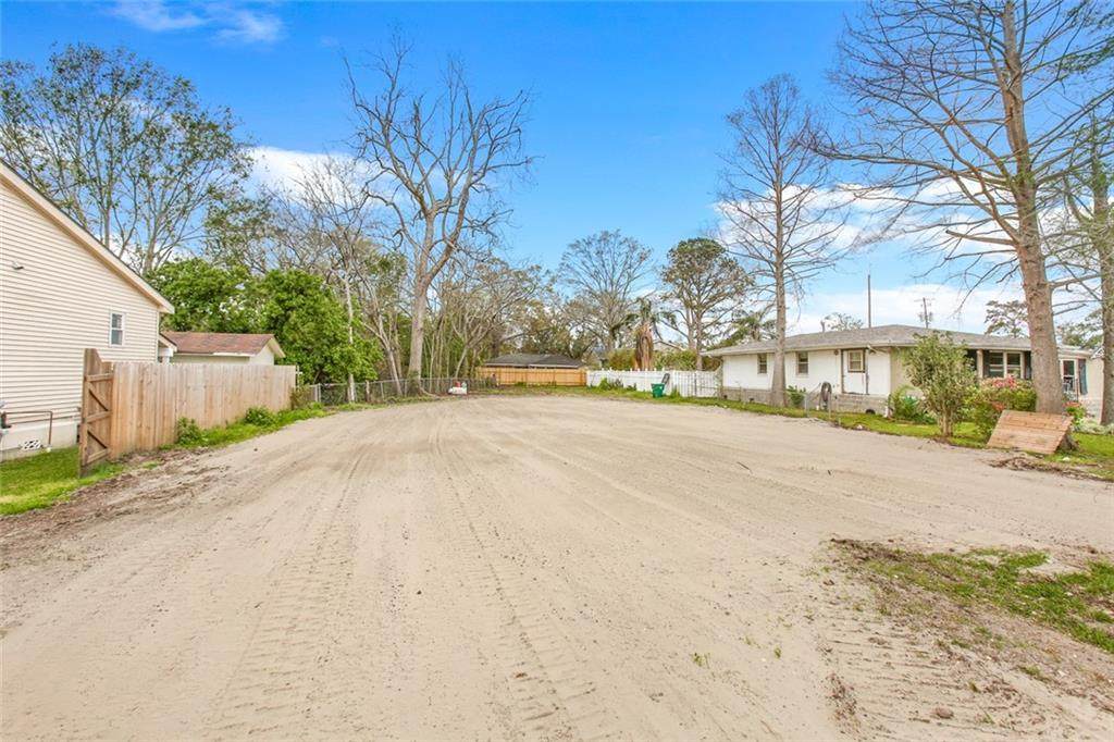 136 Diane Avenue - Photo 1