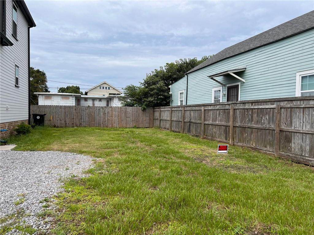 2216 Foucher Street - Photo 1