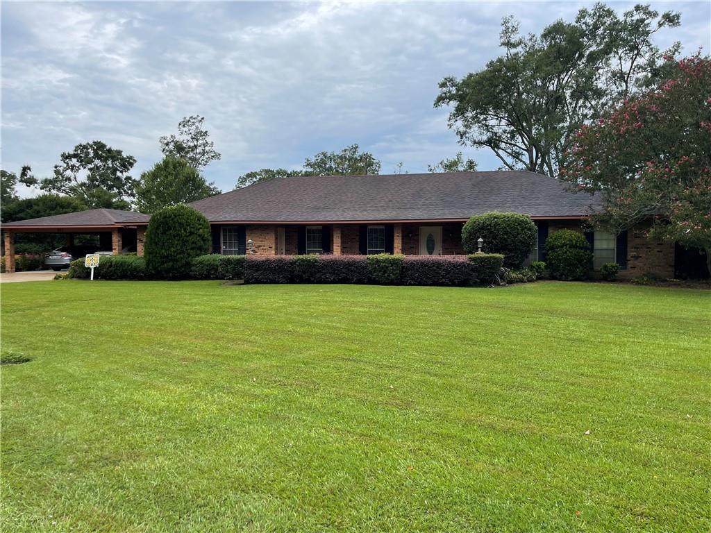 807 Courtney Drive - Photo 1