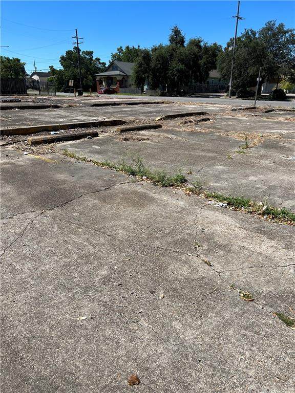 5600 Saint Claude Avenue - Photo 1