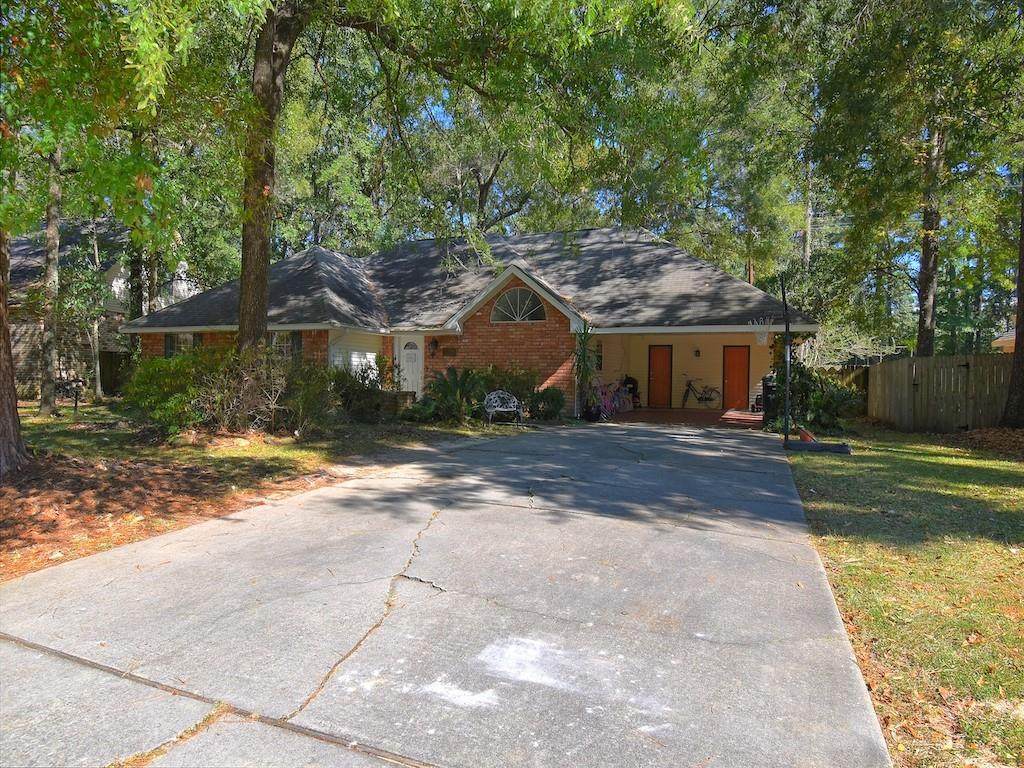 663 Plantation Boulevard - Photo 1