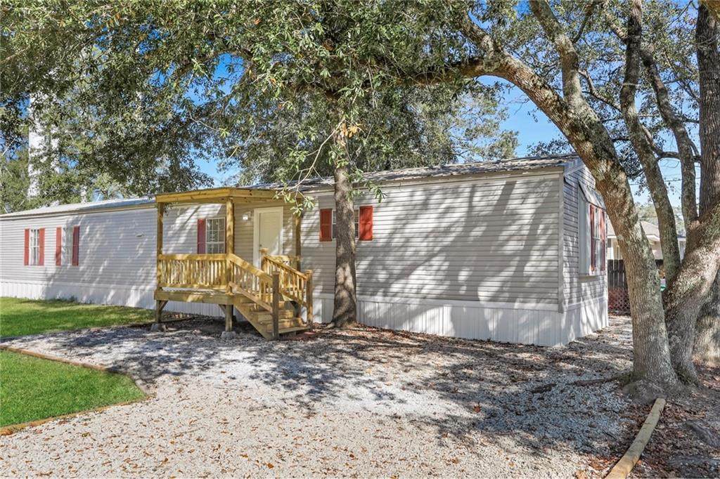 603 6TH Street - Photo 1