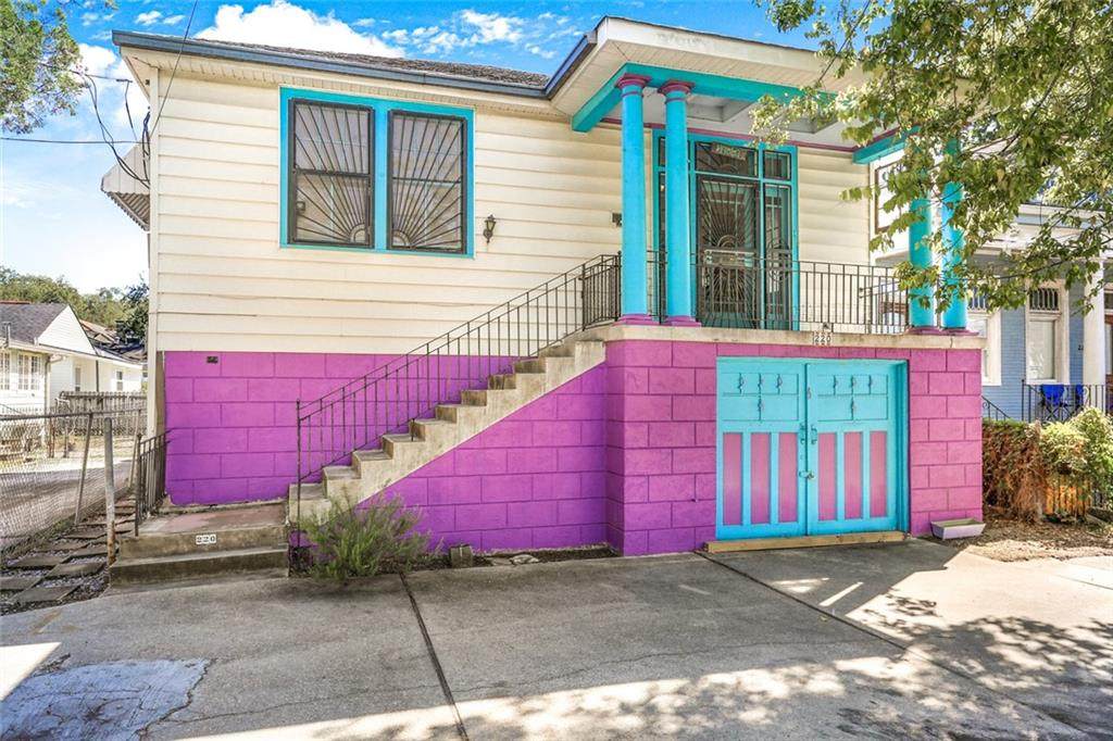 220 Bernadotte Street - Photo 1