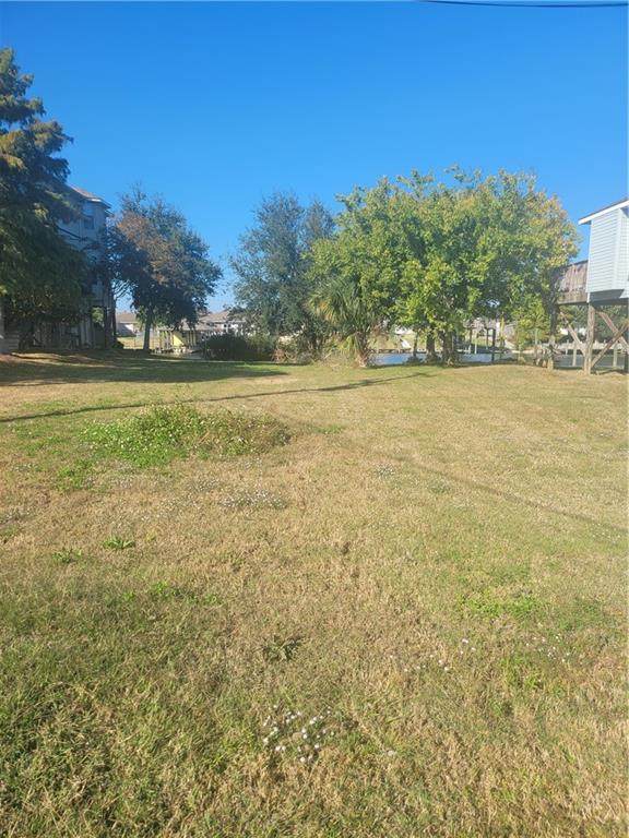 128 Lakeview Drive - Photo 1