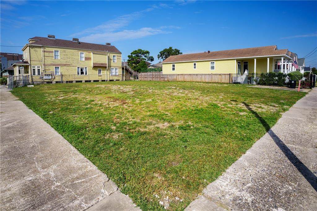 2800-B Milan Street - Photo 1