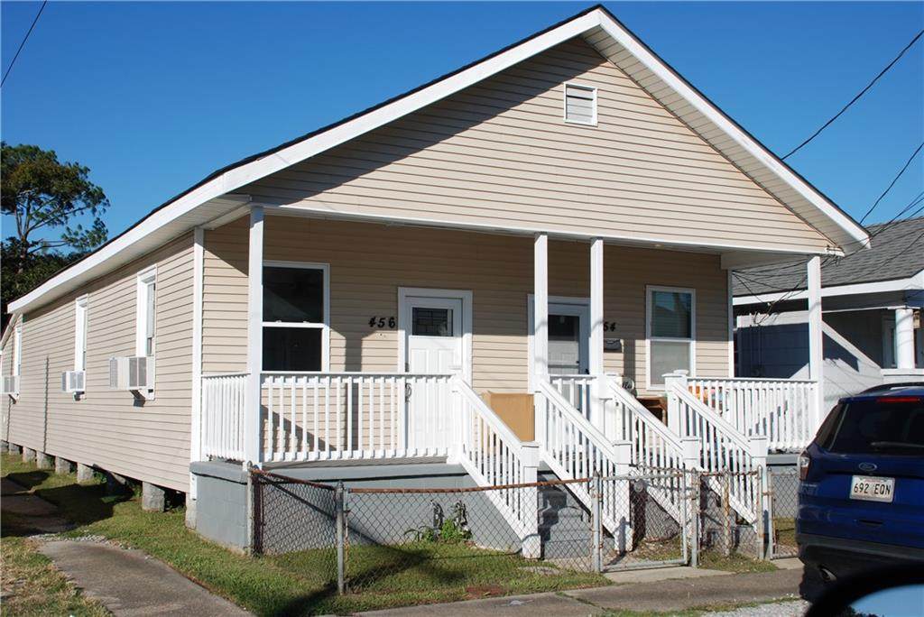 456 Avenue A - Photo 1