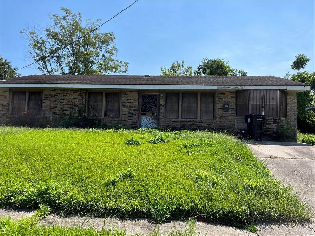 1466 Lauradale Drive - Photo 1