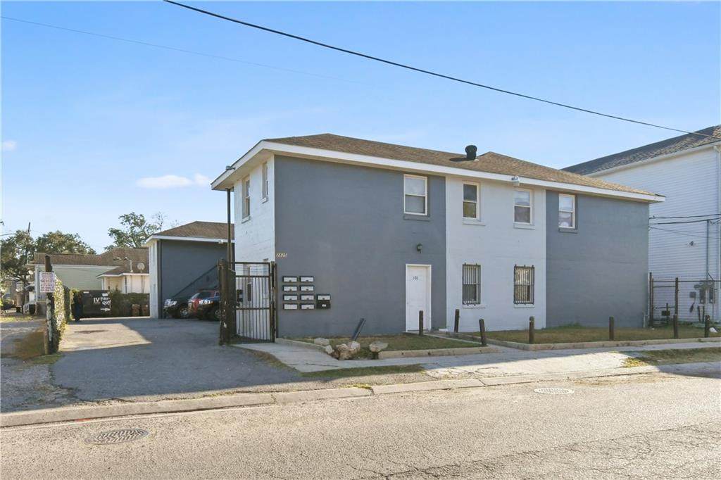 2825 Amelia Street - Photo 1