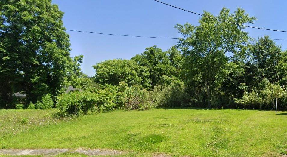 8628 Castle Court - Photo 1