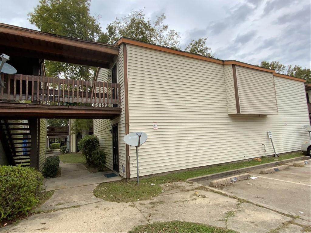 2101 Westbend Parkway - Photo 1