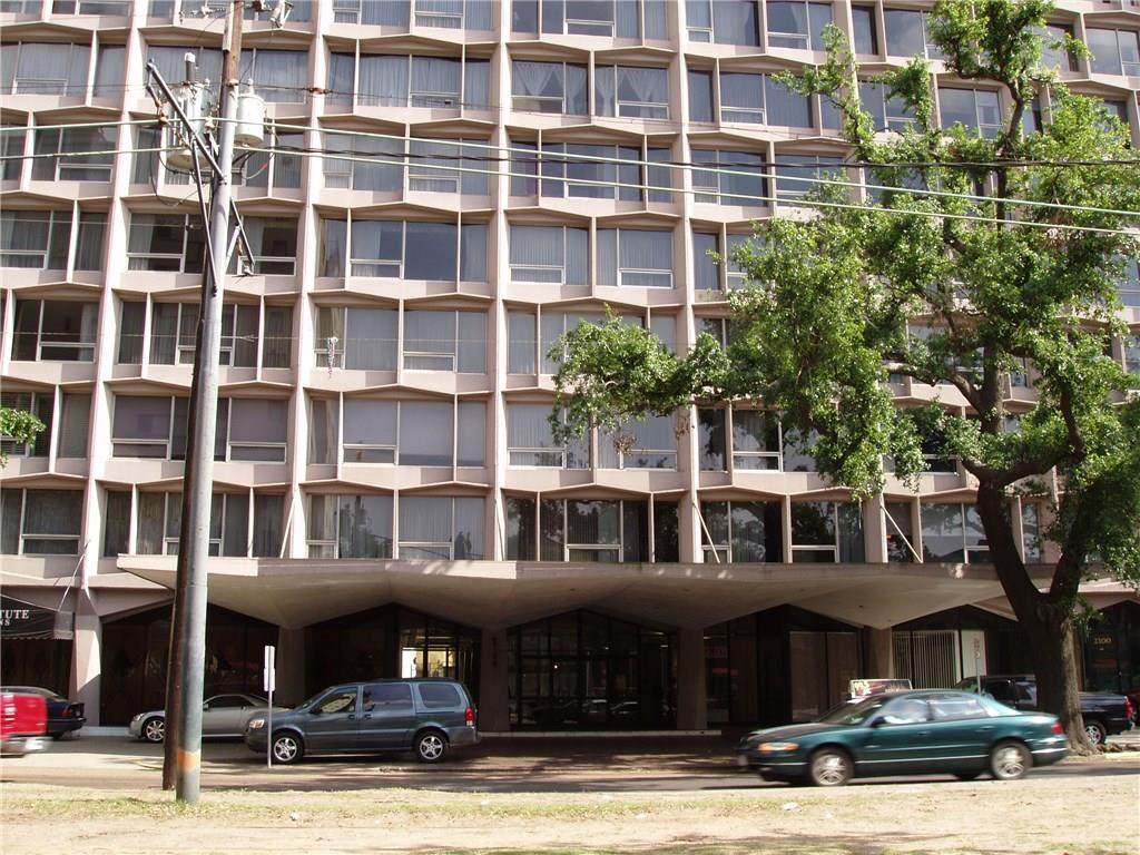 2100 St Charles Avenue - Photo 1
