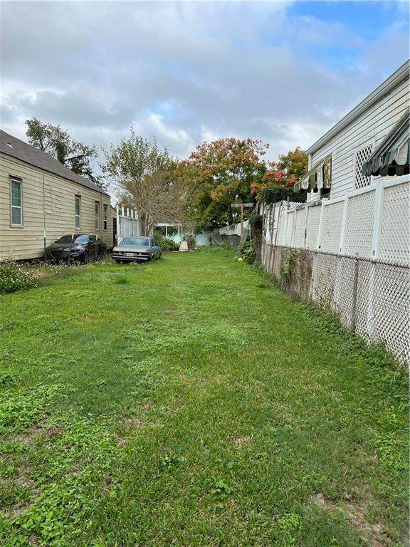 2619 Onzaga Street - Photo 1