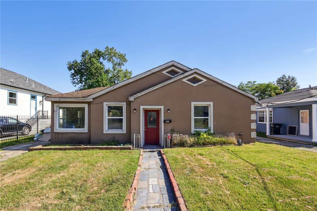 8521 Palm Street - Photo 1